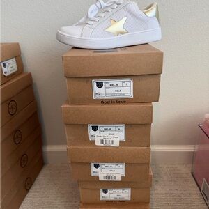New in Box White and Gold Star Sneakers